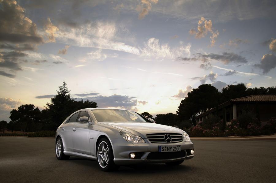  Mercedes-Benz CLS55 AMG 2005 года  (фото 14 из 40)